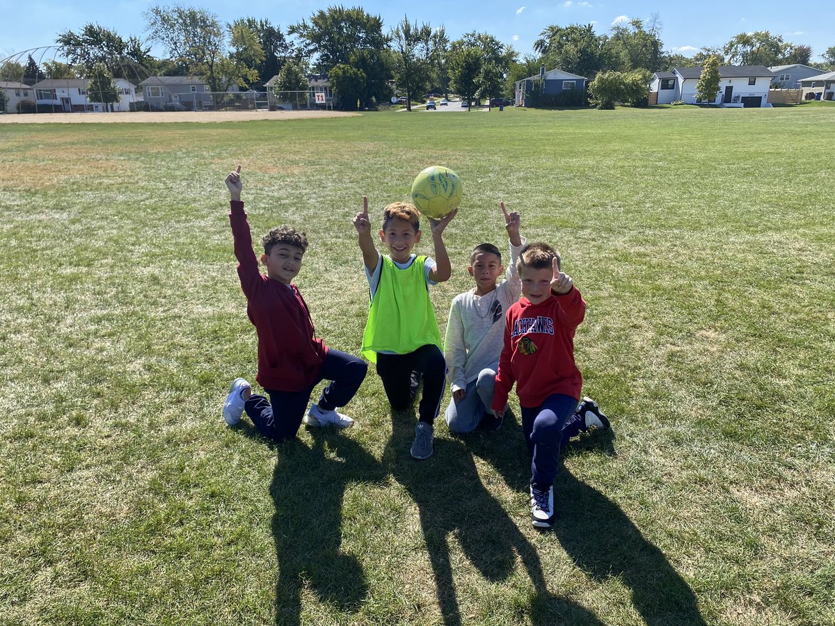 Tara Capouch tweet media