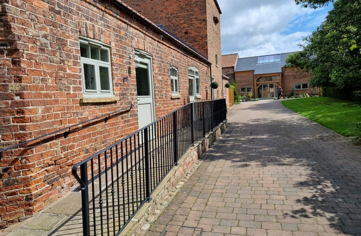 AccessibleHols1's tweet photo. New! The Irishman's Cottage at 5* Gold @dovecotebarns near #York is rated M3A by @VisitEngland with ramp access and en-suite wet-room. Guests can hire 'The Long Hall' when booking all four 5* cottages as a group. Christmas availability! #wheelchairaccess  
https://t.co/eX62yHeSE9 https://t.co/HRowoTjPzl