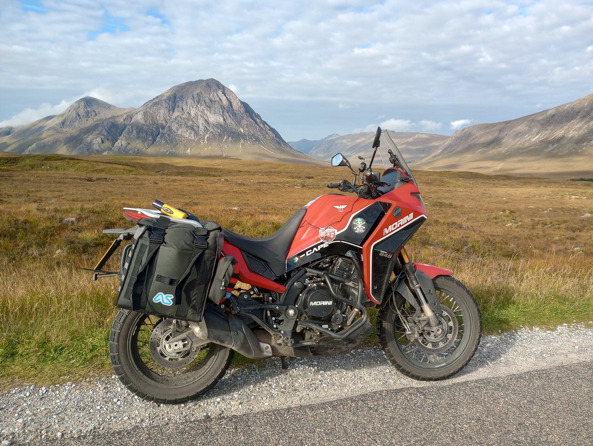 natethepostman's tweet photo. @BorisKarloff66 @SimonHbikes @bennetts_bike Yes I do, grown on me a lot. Just on a trip up to Skye. Good road tourer. Handles nicely. https://t.co/is8mdMXoHk