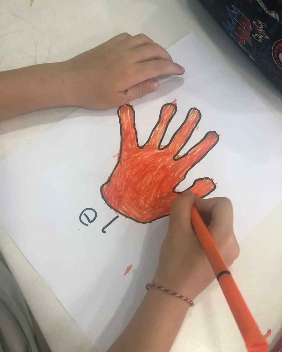 UOCalli's tweet photo. E ve L sesi birleşti el oldu.Haydi şimdi bütün eller havaya. 🙏🏻😍👋🏻 #UğurluOlmak https://t.co/d0mhuv0Gjd