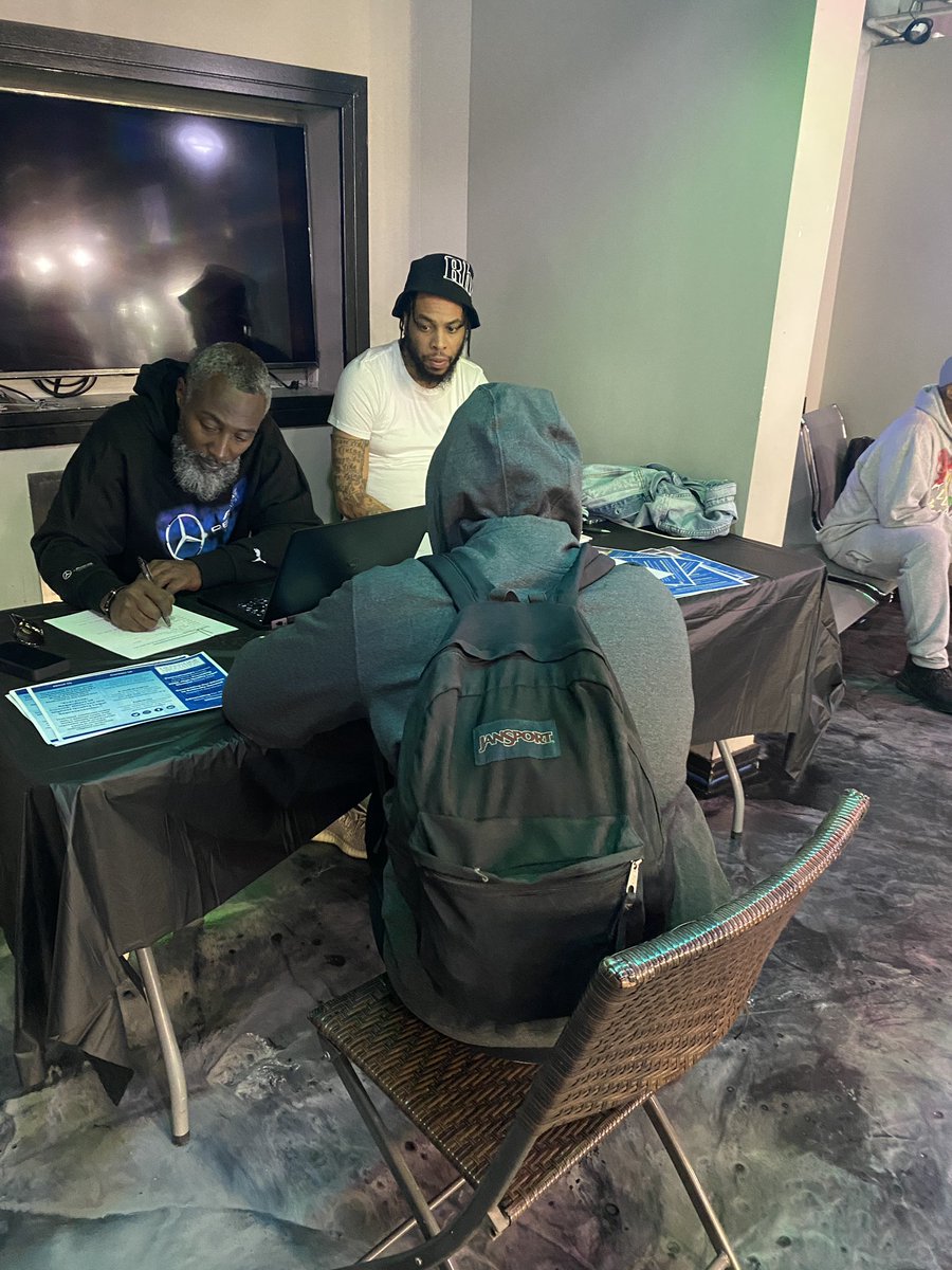 PhillyDefenders's tweet photo. #weouthere TODAY: uptown at Philadelphia Hair Co. providing #expungements and info on this LAST DAY to apply for @BoardOfPardons Marijuana Pardon Project! We’re here till 4, come on out! @celeste_trusty https://t.co/OUJiNm8sj6