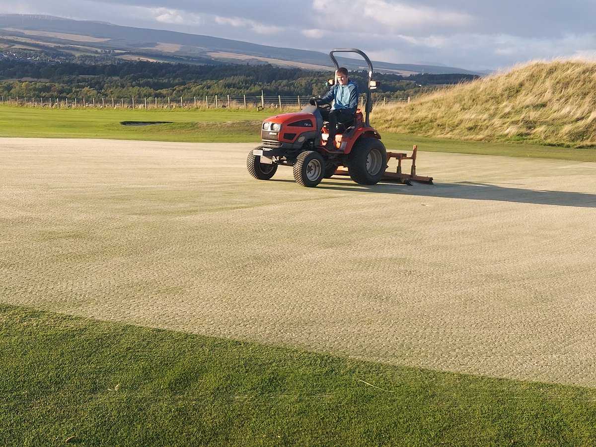 Scott48069739's tweet photo. Coring was done at bofa with toro Pro core unreal job,massive thanks to everyone who helped me through the week,I couldn't have got through this week without yous guys specially the way my back has been,realy is a special club we have thanks again to everyone who helped https://t.co/aah88aZiys