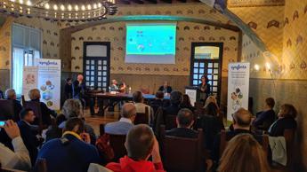pleccese's tweet photo. Giansanti: ‘Investire su scienza per nuovo modello di agricoltura’ 
🗞Leggi di più su
https://t.co/b86uknIhni

#casaitaliaradio #webradio #radio #casa #home #design #politica #interiordesign #covid #news #economia #arredamento #governo #politicaitaliana #coronavirus #homeswee… https://t.co/DyU3qIbmEv