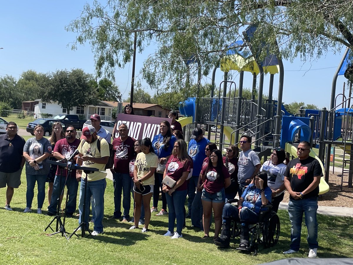 RobertTGarrett's tweet photo. One by one, parents of kids fatally shot at Uvalde’s Robb Elementary speak of their loss and their disappointment ⁦@GregAbbott_TX⁩ won’t call a special session to raise age for buying assault-style weapons. It’s a ⁦@BetoORourke⁩ pre-debate presser in Hidalgo County. https://t.co/S58x9vDou1