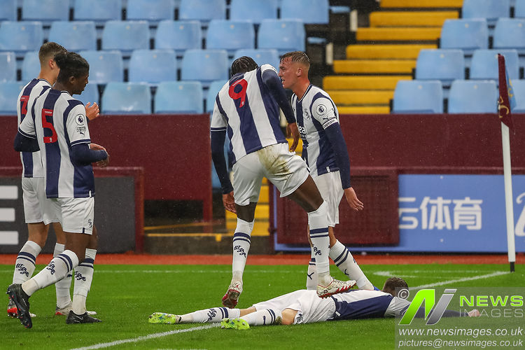 news_images_uk's tweet photo. Zac Ashworth #26 of West Bromwich Albion celebrates his goal to make it 0-2 during the Premier League 2 U23 match Aston Villa vs West Bro …
@AVFCOfficial #AVFC #AVAWAT
@WBA #WBA
@PLYouth #EPL2
@gevans_photo
Sales - pictures@newsimages.co.uk https://t.co/pNEoEd7gnS