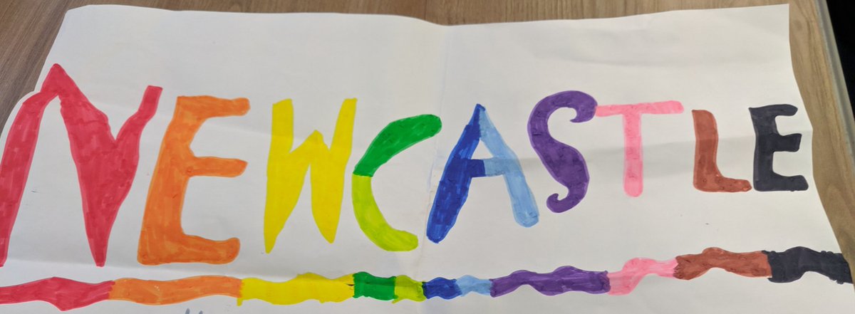 Nearly arriving in Newcastle, and psyched for Legislative Theatre training w/<a href="/LawnmowersITC/">The Lawnmowers Independent Theatre Company</a> <a href="/theatreforum_ne/">Theatre of the Oppressed North East</a> folks! (Kids tagging along, making art on the train.)
*Shout-out to <a href="/FormaatwPD/">Formaat</a> for my lucky hoodie!!