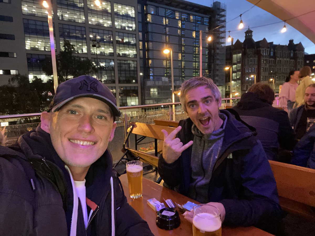 Breaksjunky's tweet photo. Out out with my pal @rikhoppers a few in town before we’re off to see @ianbrown whooop!!!! 🤩🤩🤩🤩🤩🍻🍻🍻🎶🎶🎶🎶🎶🎤
#ianbrown #dermo #victoriawarehouse #outout #dolphinsweremonkeys #fear #stellify #firstworldproblems https://t.co/krp1AmdcY4