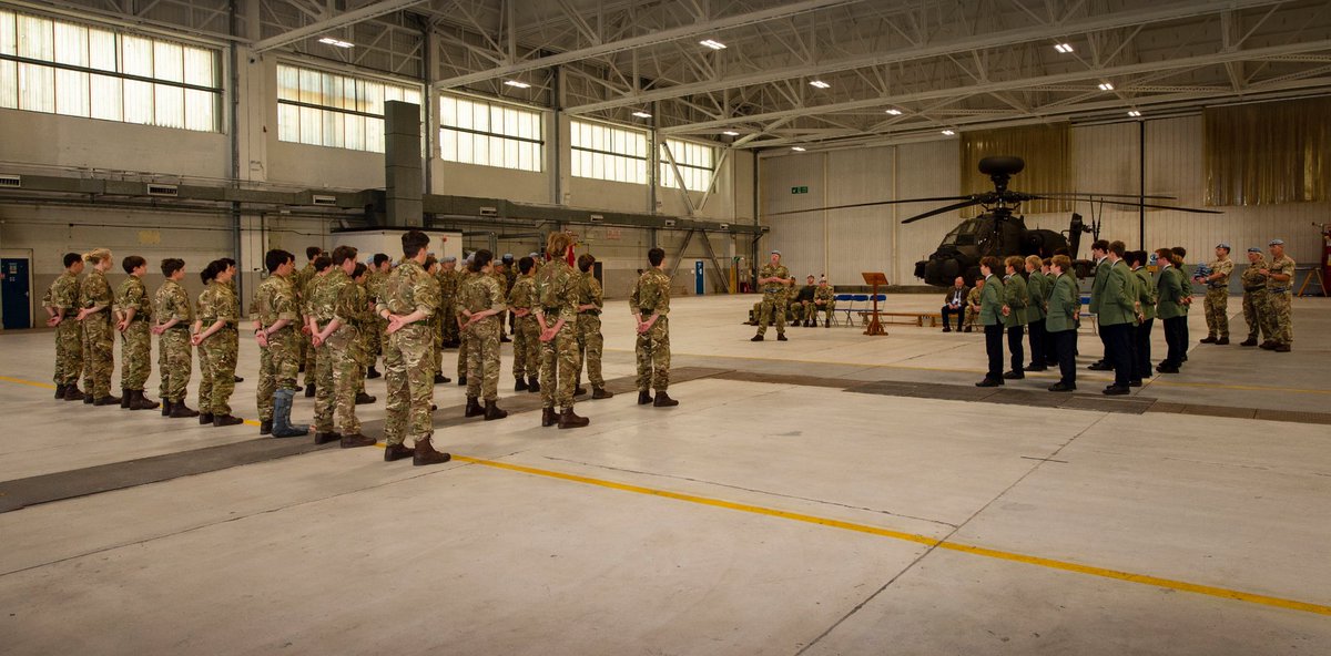 The Senior Cadets gained their powder blue berets from the Commanding Officer of the Army Aviation Corp at Middle Wallop on Wednesday followed by a tour of the new Apache AH64-E. So proud! 
<a href="/EmbleyHead/">Headmaster</a> @EmbleyDeputy <a href="/HistoricFlt/">Historic Army Aircraft Flight</a> <a href="/LearningatMaf/">Learning at the Army Flying Museum</a> <a href="/7Regt/">7 (Trg) Regt AAC</a>