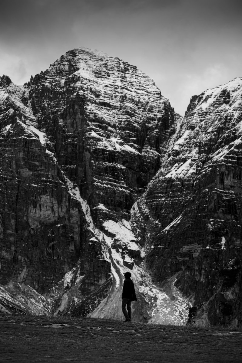 Moody silhouette up the mountain at Schlick 
-
-
-
#austrianalps #austria #blackandwhite #bnw #bnwphoto #onthestreet #austria🇦🇹 #Monochrom #leicacamera #photography  #leicaphoto #bnw #leica #moodytoning 
#leicaSL #Innsbruck #innsbrooklyn