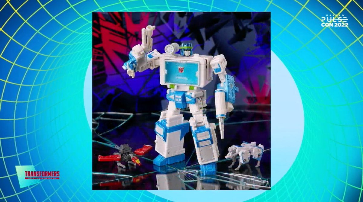 TransformersSGN's tweet photo. JUST REVEALED: Transformers Shattered Glass II: Soundwave, Laserbeak and Ravage! And the variant cover and normal cover for #5 of Transformers Shattered Glass II
#Transformers #ShatteredGlass https://t.co/TsExYvZE5N