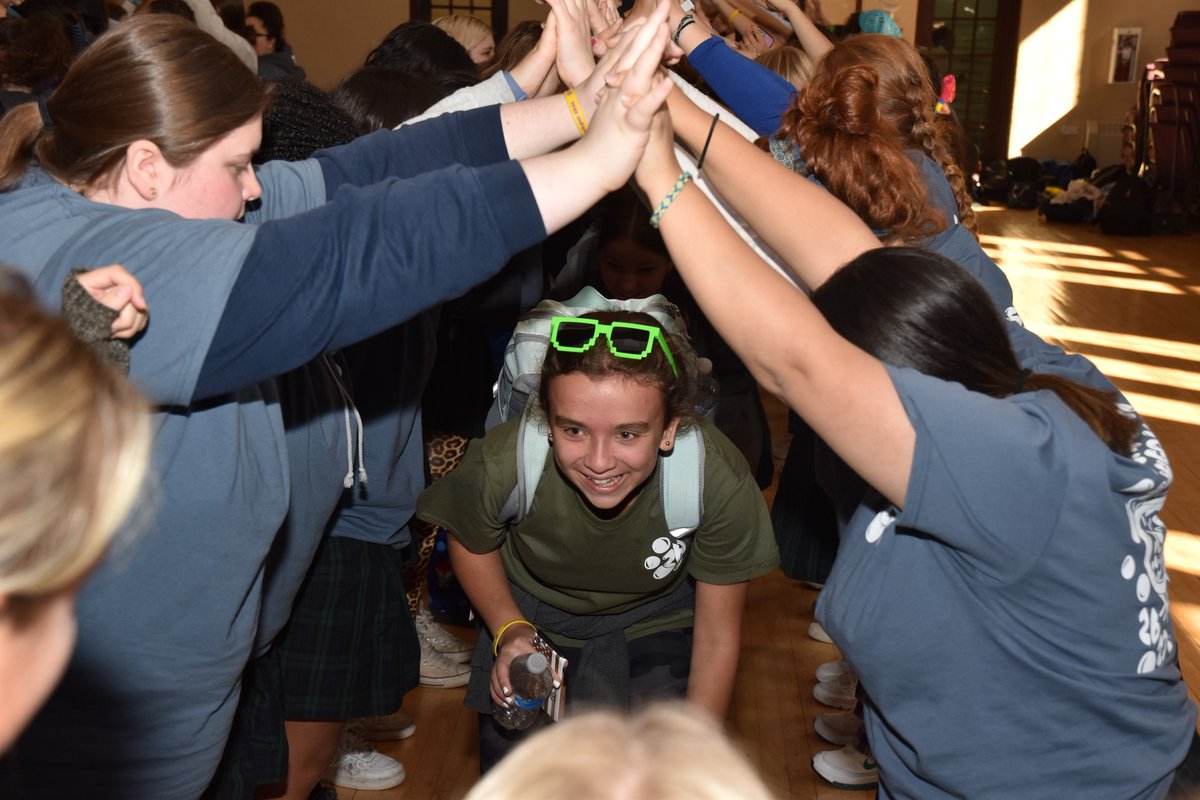 sja1890's tweet photo. Today, the Class of 2026 was welcomed by the Seniors in an annual celebration designed to create a bond between the two classes. This year's theme was "Under the Sea." #FreshmanWelcome #Classof2026 More photos > https://t.co/a1ZLC6pwmI https://t.co/VbZVJ9o3DX