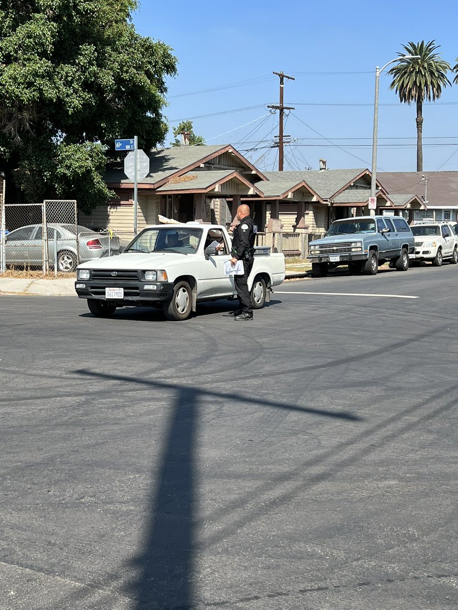 Good morning LA!  <a href="/LAPD_CTD/">CENTRAL TRAFFIC</a> needs your assistance in locating a vehicle involved in a hit &amp; run where a bicyclist was killed at Wall St/ 61st.  Any information can be submitted anonymously at 1-877-LAPD-24-7. <a href="/LAPDNewtonRBLX/">Newton Division</a> <a href="/LAPD24MX13/">24MX13</a> <a href="/LAPDCPTBaez/">Captain Baez</a> <a href="/lapdmikeoreb/">Michael A. Oreb</a> @LabradaAl