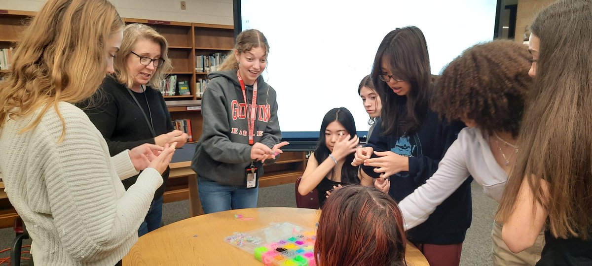 rvabmdavis's tweet photo. First Makerfest of the Year @Godwin_students @godwin_library @suzannestockman @hcpslib https://t.co/vIqdPQHmbn
