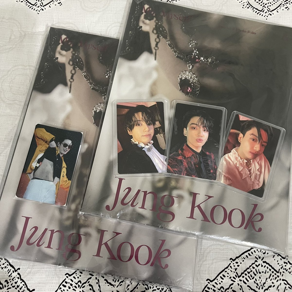 bnmpacific's tweet photo. one of my fav transactions yet — items, deal, pricing, packaging, transac itself 🥹 got 2 more copies of jk’s folio (so now i have 3! 🤭) …with the complete rpc set 🫠 a lucky find but good deal. thank you so much, @gsfain! 🤍 #gsfainfeedback

jk completed 🧛🏻🫶🏼 jimin next 🌙🏹 https://t.co/S5ZV65VcTi