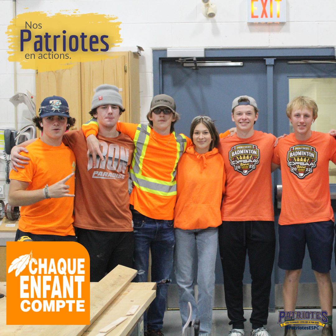 ESCPainCourt's tweet photo. Nos élèves et membres du personnel on souligner la journée de vérité et réconciliation en portant des chandail orange. #patriotesespc https://t.co/wkvQq7pn4N