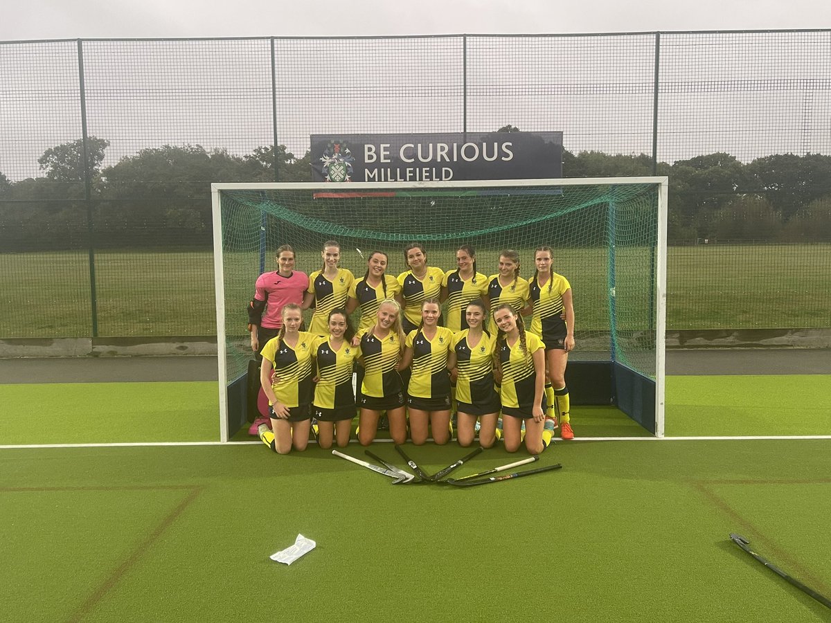 KGSHockey's tweet photo. Final whistle 2-1 to @KirkhamGrammar 1st XI and 0-2 in the 2nd XI game 
Two great end to end matches with two very pleasing results #happygirls #whatanight https://t.co/YRQRSc2Yha