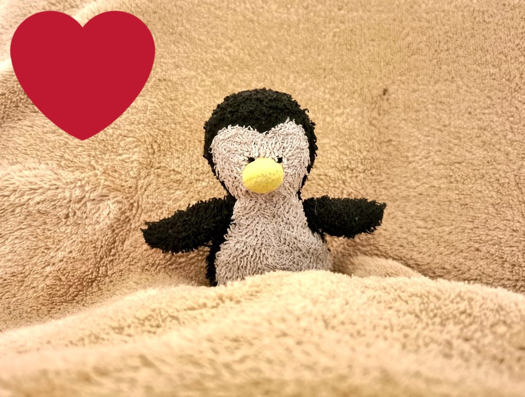 Los, wir versprechen uns was: morgen machen alle (ja, auch du da hinten!) eine Sache, die dir richtig doll viel Spaß macht &amp; einen Moment alles Doofe vergessen lässt! Und wenn es nur eine Minute ist. Zaubert euch selbst ein Lächeln ins Gesicht &amp; ein Funkeln in die Augen ❤️