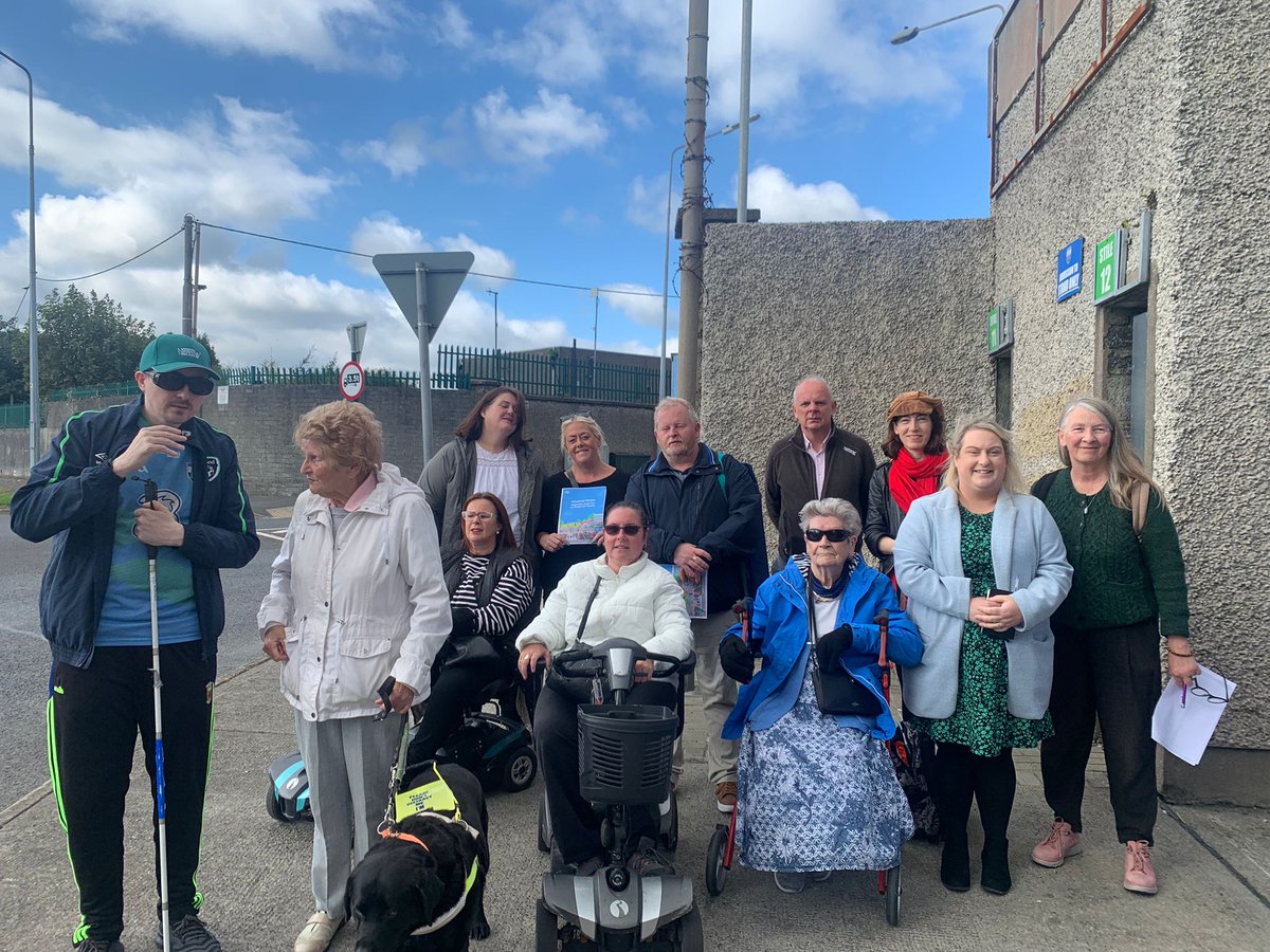 SeanRohan32's tweet photo. Yesterday @maoliosani &amp; I organized #WalkabilityAudit #Waterford to assess #access Very glad 3 members of @WaterfordCounci joined us to see the issues for themselves; Cllrs Joanne Bailey👏, Donal Barry👏 &amp; Cristina Kiely👏. &amp; 👏 to Jade from @wlrfm !And its #MakeWayDay2022 today https://t.co/nntQjzzUvP