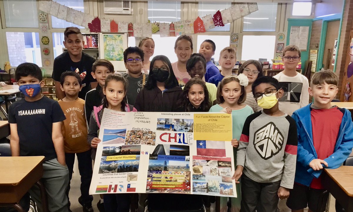 ms_natishyn's tweet photo. We learned so much about Chile celebrating Hispanic Heritage Month! @LC22Connelly #22Tigers #WTSD_DEI #HispanicHeritageMonth2022 https://t.co/7qhVwhwqFx