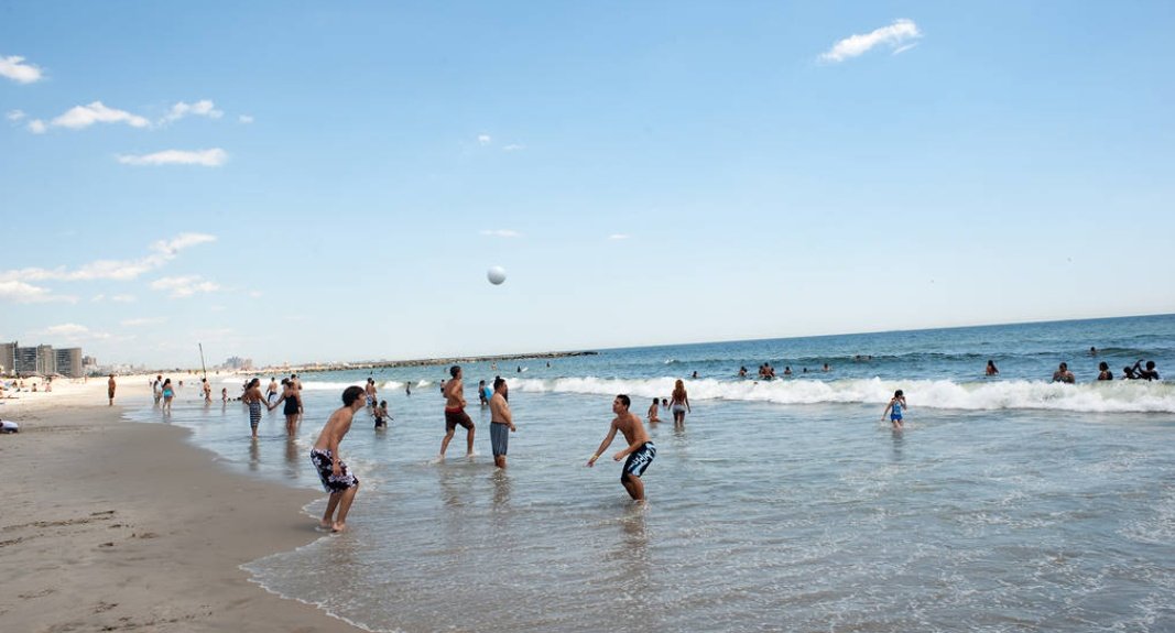 MilesLevy5's tweet photo. @joshshepperd Er, Rockaway Beach is in Queens, which is a borough of NYC https://t.co/1kLJLfkrpG