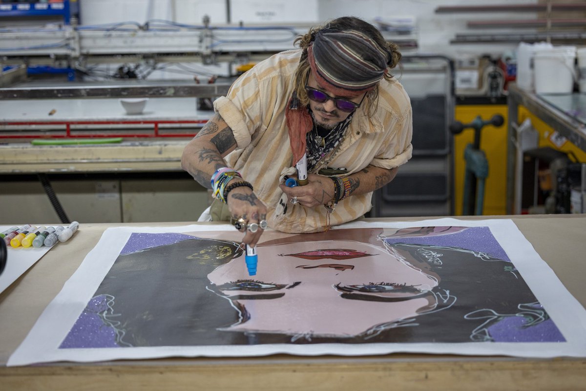 Jade_Depp_'s tweet photo. I just want to sit and watch him for hours while he paints https://t.co/TULxZpdocj
