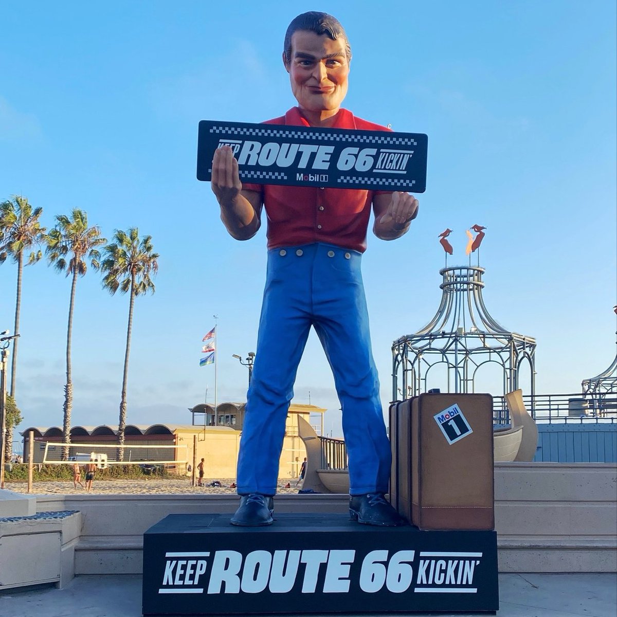 We're headed to Albuquerque because Route 66 is an icon of American culture & the quintessential road trip. Mobil 1 is celebrating this with the Keep Route 66 Kickin’ campaign. We're stoked to be involved since nobody road trips like MLE.
#Mobil1Roadtrip #Keep66Kickin #Route66