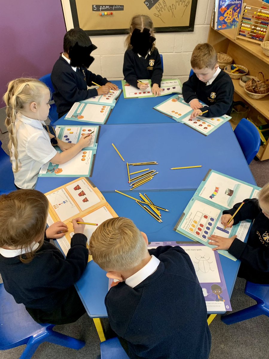 MissHenryMA's tweet photo. RMH have been enjoying starting their Power Maths lessons this week where we have learnt to count to 3. They have also blown my socks off with how well they have learnt their sounds in phonics and we have even practiced writing them! Well done!! ✍️ ✨ @ManorsidePoole https://t.co/Iuv5EAlv23