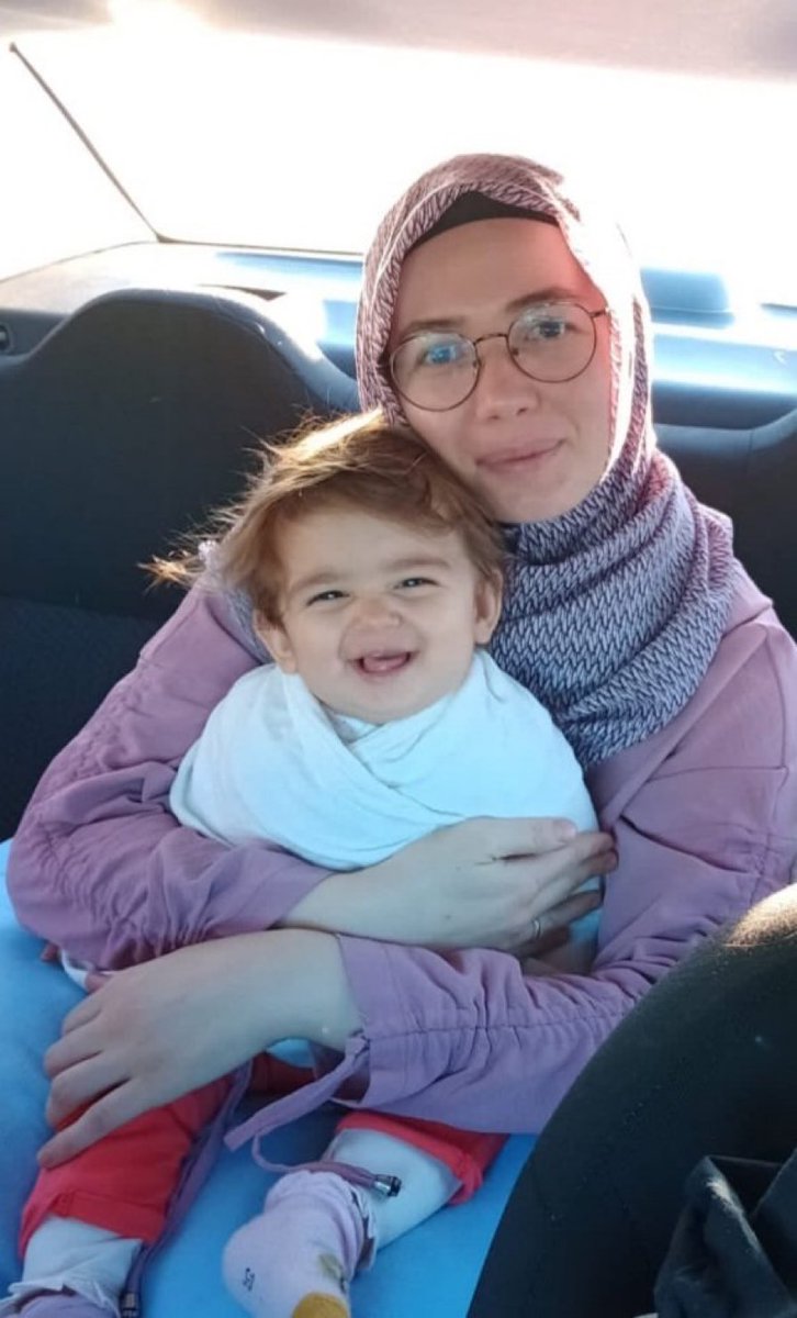 Adalet istiyoruz...

BüşraÇulha VeBebeğineTahliye