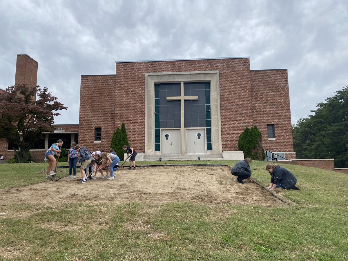 Creating the footprint of our butterfly garden begins! Middle school students taking part in our Green School elective are installing edging and removing roots today. #maeoegreenschool #msgrslade2022 #sladeclassof2023 #sladeclassof2024 #sladeclassof2025 <a href="/ArchbaltSchools/">AOB Catholic Schools</a>