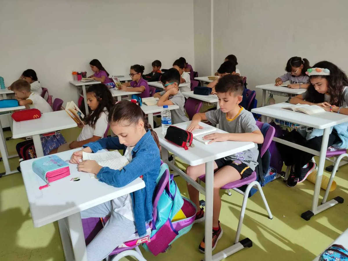UOCalli's tweet photo. Aydınlık zihinler için 4. Sınıflarımız her güne okuyarak başlıyor.📚 #KitapBenim https://t.co/x3LdwbXhoN