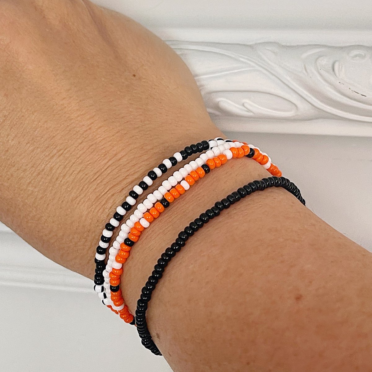 LunaByRachel's tweet image. Halloween Stack Bracelets…accessorize for October etsy.com/listing/127929… #Halloween #fall #lunabyrachel #etsy #jewelry #hocuspocus #October #beadedbracelets #stackbracelets