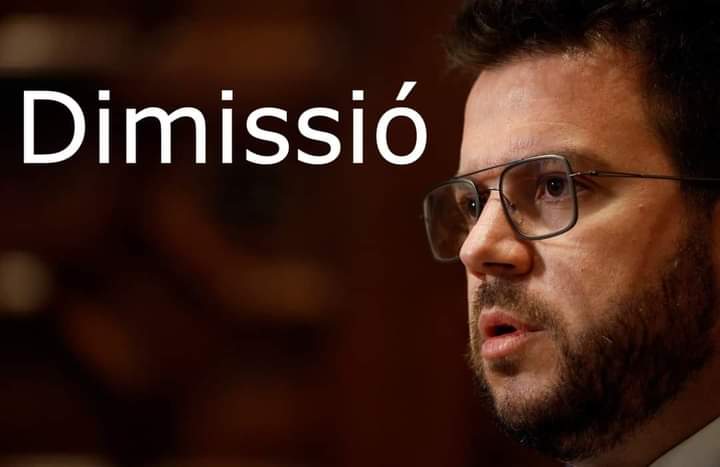 font_gonzalez's tweet photo. Muy simple. Dimisio https://t.co/2dbqm7f4v6