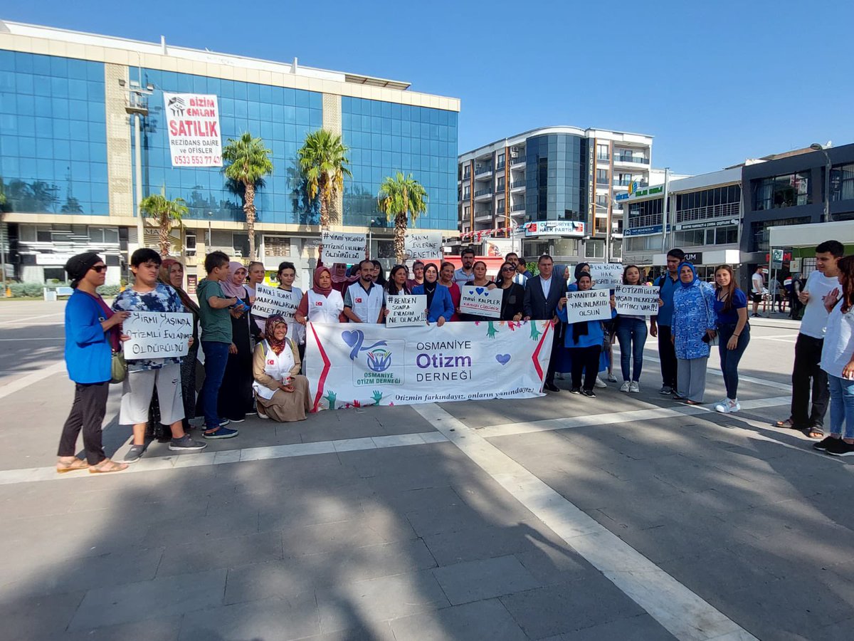 Türkiye Otizm Meclisi (@trotizmmeclisi) on Twitter photo “İNSANCA BİR YAŞAM OTİZMLİLERİN HAKKIDIR”Diyerek Bakım evinde öldürülen otizmli evladımız için bugün 45 ilde yapılan eş zamanlı basın açıklamalarımızda tek yürek olduk.
#OtizmliEvladımızÖldü #Öldürdüler #otopsiraporunerede “İNSANCA BİR YAŞAM OTİZMLİLERİN HAKKIDIR”Diyerek Bakım evinde öldürülen otizmli evladımız için bugün 45 ilde yapılan eş zamanlı basın açıklamalarımızda tek yürek olduk.
#OtizmliEvladımızÖldü #Öldürdüler #otopsiraporunerede