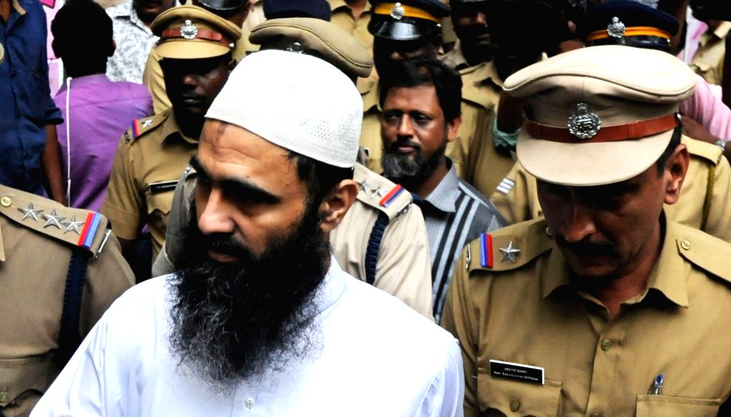 khan_zafarul's tweet photo. ISIS-accused Arshi Qureshi honorably acquitted on 30 Sept by the NIA court. Arshi was also accused of inducing non-Muslims to convert to Islam. Was arrested in 2016. His case was used to clamp ban on Dr Zakir Naik's IRF. Who will compensate him for his pains and lost years? https://t.co/XzDucH6ZDv