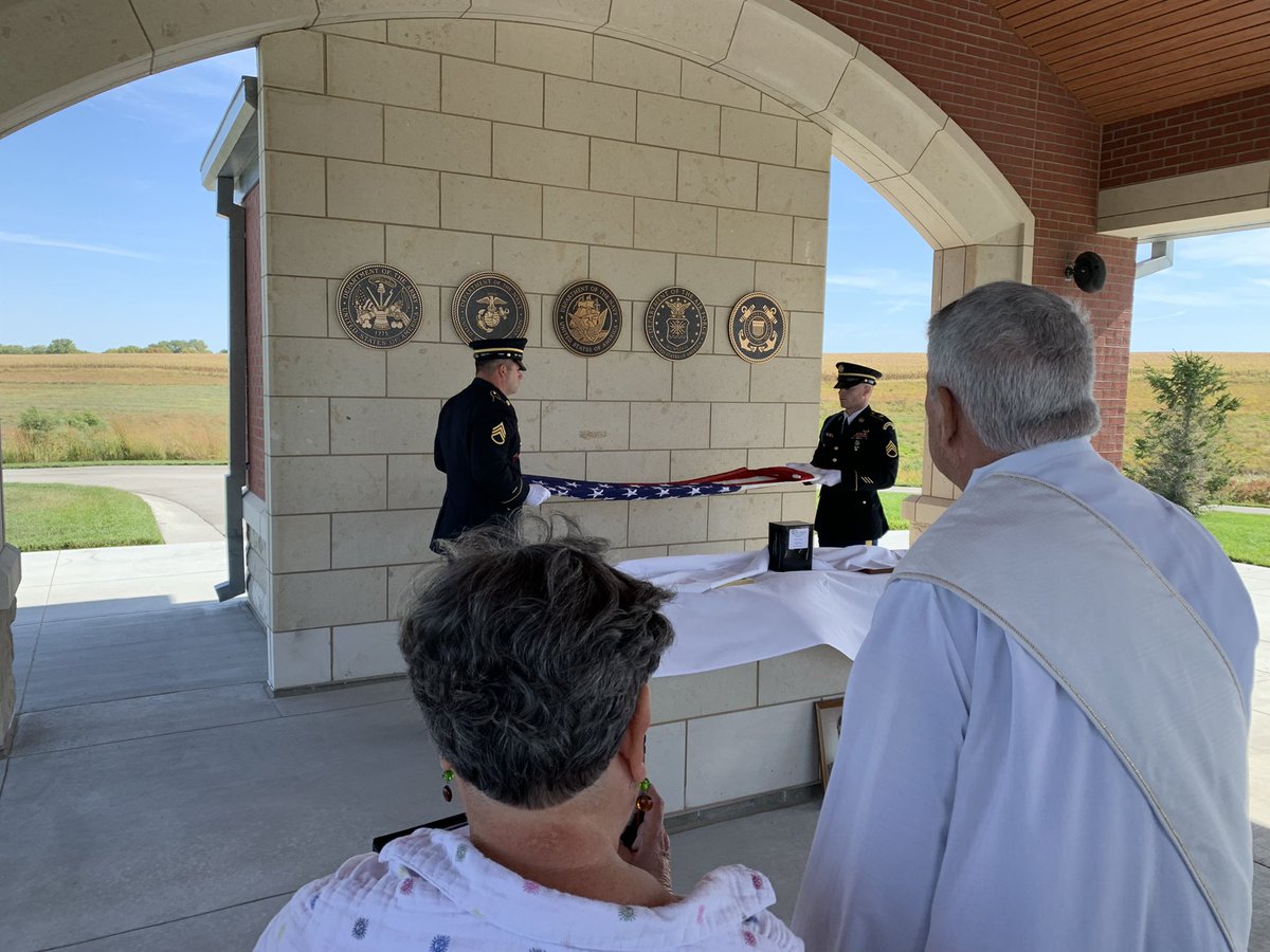 wwyjr's tweet photo. So proud of my Uncle Gary today and for his service to our country.  Dad led a great service remembering him. Honored and humbled by his service. A true treasure to have this National Cemetery here in Omaha. #USA #Family #VietnamVeteran https://t.co/Z6jkXNKAWX