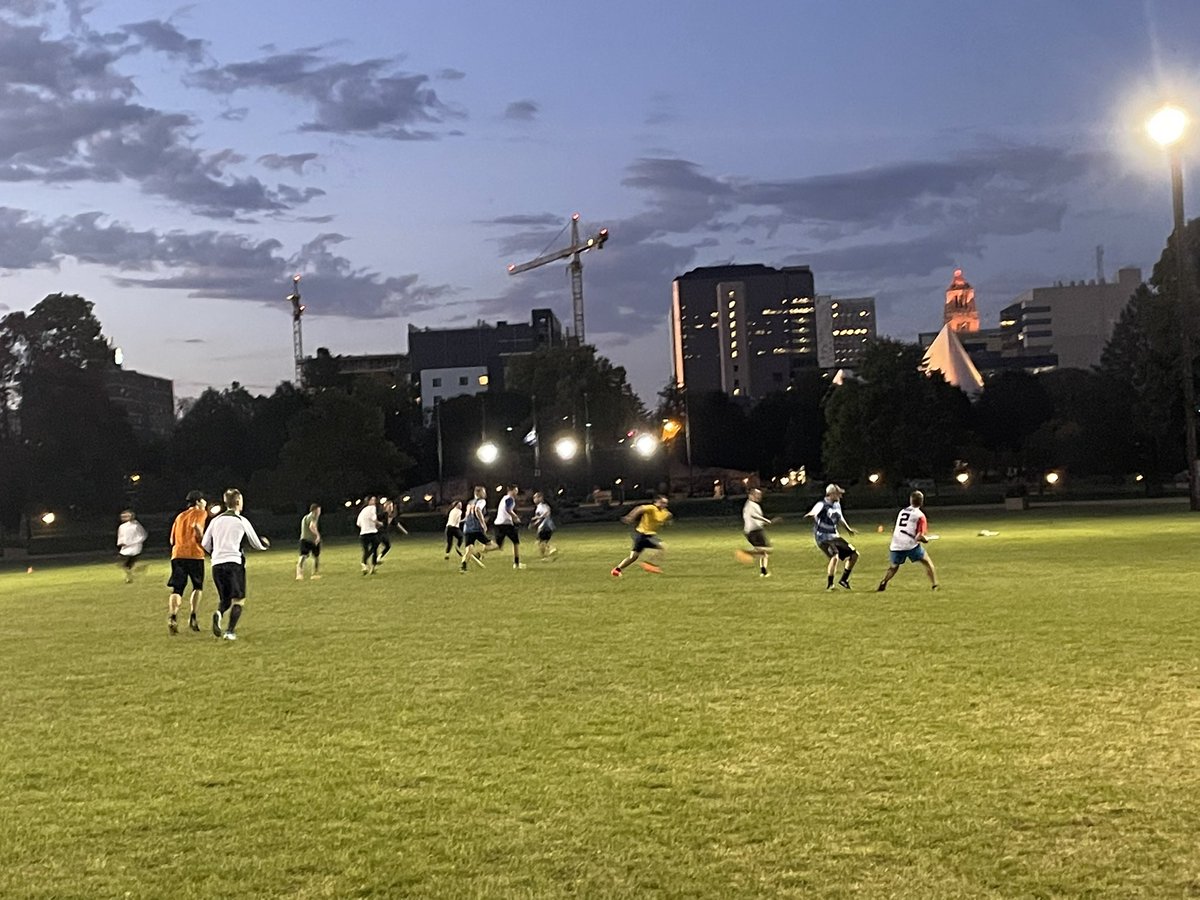 507ultimate's tweet photo. Evening ultimate under lights https://t.co/qhhjCItQq3