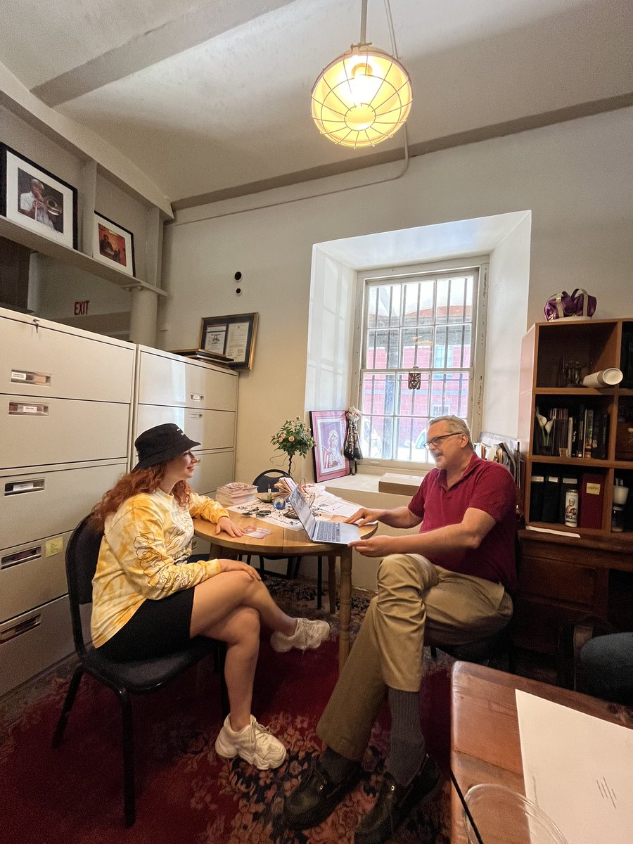 @OffBeatMagazine #behindthescenes recording a #podcast feature with our #cofounder and #ceo @CheriaScaffidi 👀

coming 🔜

ears are open and brains are ready 🧠 

tap into this new kind of storytelling 📖 

#web3irl #freshmintfest