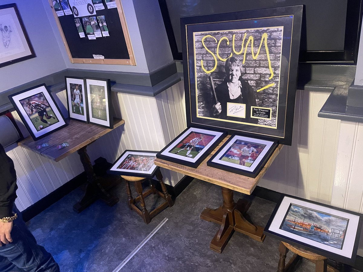 Start your bids #twitterblades #sufc <a href="/SheffieldUnited/">Sheffield United</a> 

All photos are personally signed, charity auction for Cam Cooper leg break 

DM us…