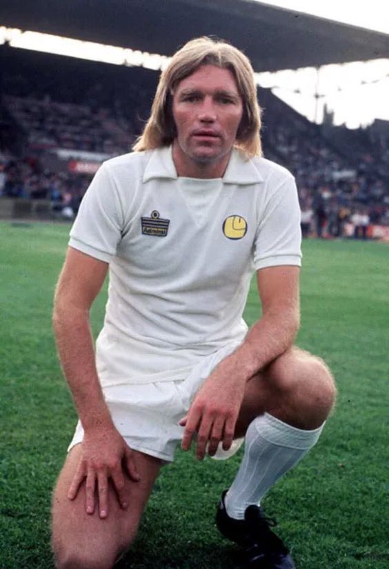 robertmdaws's tweet photo. #TonyCurrie #LUFC @LUFC https://t.co/x3UaITg55S