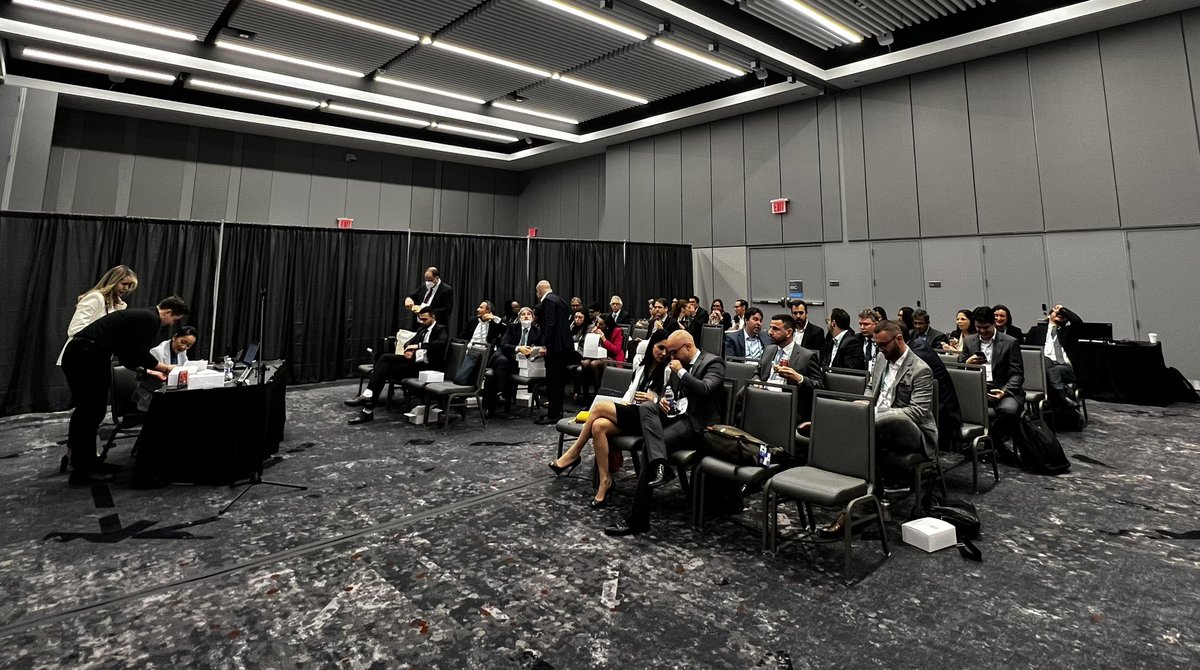 drjoeng's tweet photo. Amazing attendance at the @IGCSociety Endometrial Cancer Care in Resource-restricted survey study at #IGCS2022!   @romimperio hope to see you @IGCSociety #IGCS2023 #IGCSKorea https://t.co/srJWicshsr