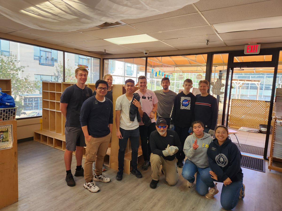 vanbcstakecomm's tweet photo. Helping = Happinessπ§‘
Volunteers from Vancouver, BC Stake congregations helped the Aboriginal Mother Centre Society by painting, finishing and installing 11 large new cubbies for their daycare center. https://t.co/TR1MKGEU50
#vanbcstake #justserve #aboriginalmothercentresociety https://t.co/BFK92J0aRO