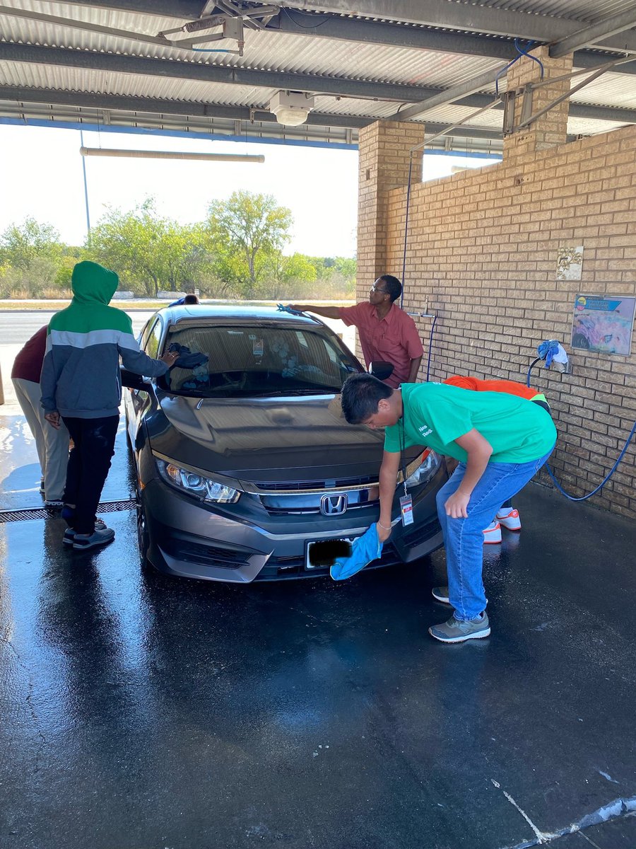 NISD_ReddixMISC's tweet photo. Our #Phase2 Work Class from #ReddixNISD working hard at the car wash this week! #carwash #studenttrainees #NISD #SanAntonio https://t.co/wzXJ2P6E7X