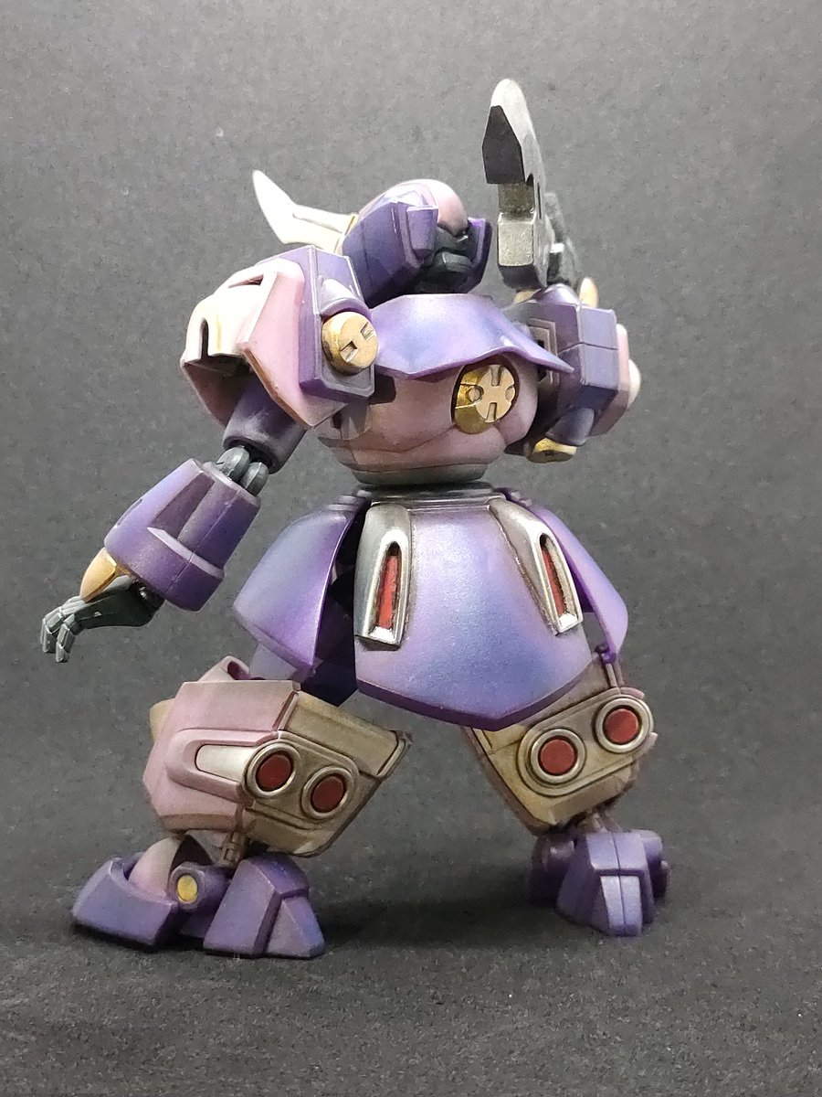 ajulkitirou's tweet photo. ダンボール戦機のジェネラル、手抜き部分塗装 ウェザリング成型色仕上げ  完成！ カッコ良くはなったかな？w  #プラモデル https://t.co/ZN9B4BcJZN