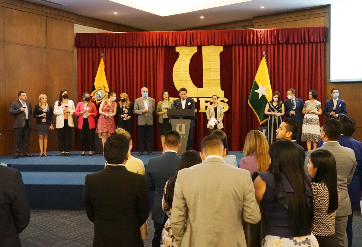 uees_ec's tweet photo. 📃🥂
Firma de actas y brindis de los futuros graduados de @PostgradoUEES, @esai_ec, @PostDerechoUEES y @uees_online.
¡Felicidades! 👏🏼
Los esperamos para la graduación. 👩🏻🎓🎓
#OrgullosamenteUEES #UEESGrad #PostgradoUEES https://t.co/uW520CeN9m