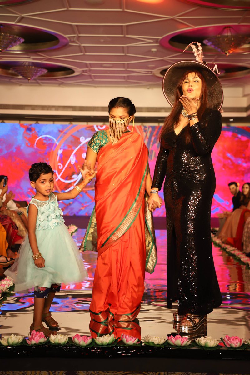 nishjamvwal's tweet photo. what a wonderful large scale show inclusive of each and every participant #pillarsofhumanity
Very proud of @Nidarshana2207 & every participant walking against discrimination, championing #inclusiveness & #equalrights @nishjamvwal
#NishaJamVwal #womenentrepreneurs https://t.co/mcEanoBVGY