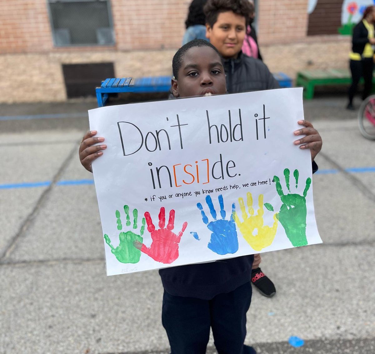 #ccsdspotted

In an effort to bring more awareness to suicide prevention, SBYS has partnered with Cooper's Poynt Family School by hosting a There is Help, There is Hope - Suicide Awareness Walk. 

Great job everyone!