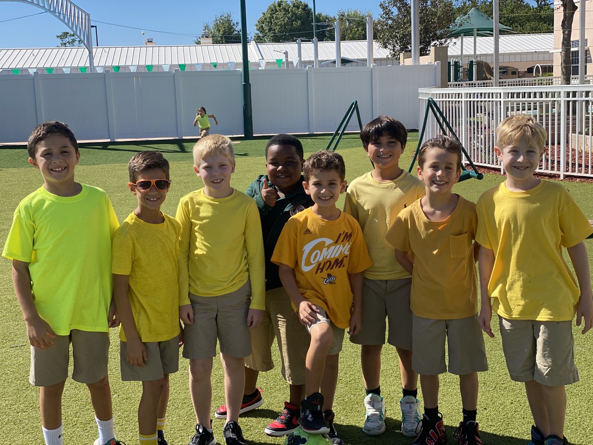 PC_Purpose's tweet photo. Today is GO GOLD day, a nationwide initiative for raising awareness & support for children battling cancer all over the world. Thank you @POST_FL for inspiring us and caring for these young warriors and their families! #PCService #gogoldday #ChildhoodCancerAwarenessMonth https://t.co/oVup8CuBX3