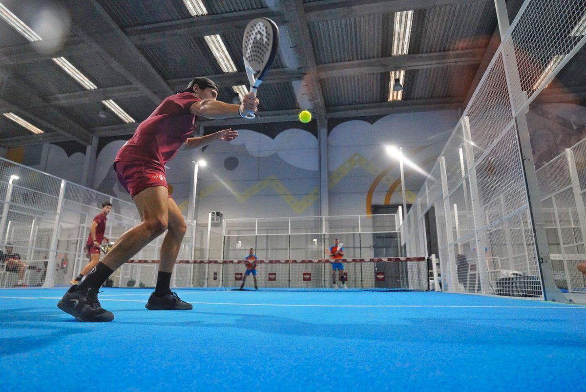 FMP_Padel's tweet photo. 🔝🏆🎾 Campeonato de España 🇪🇸 por SSAA Absolutas 2022

Nuestra selección 🚹 derrota a la Comunidad Valenciana en un duelo épico (3-2) y saltaremos mañana a pista para batallar en semifinales.

👏🏻 ¡Vamos Madrid!👏🏻

#soyfmpadel  @padelfederacion #padel #CESSAA https://t.co/ktGgSepZOx