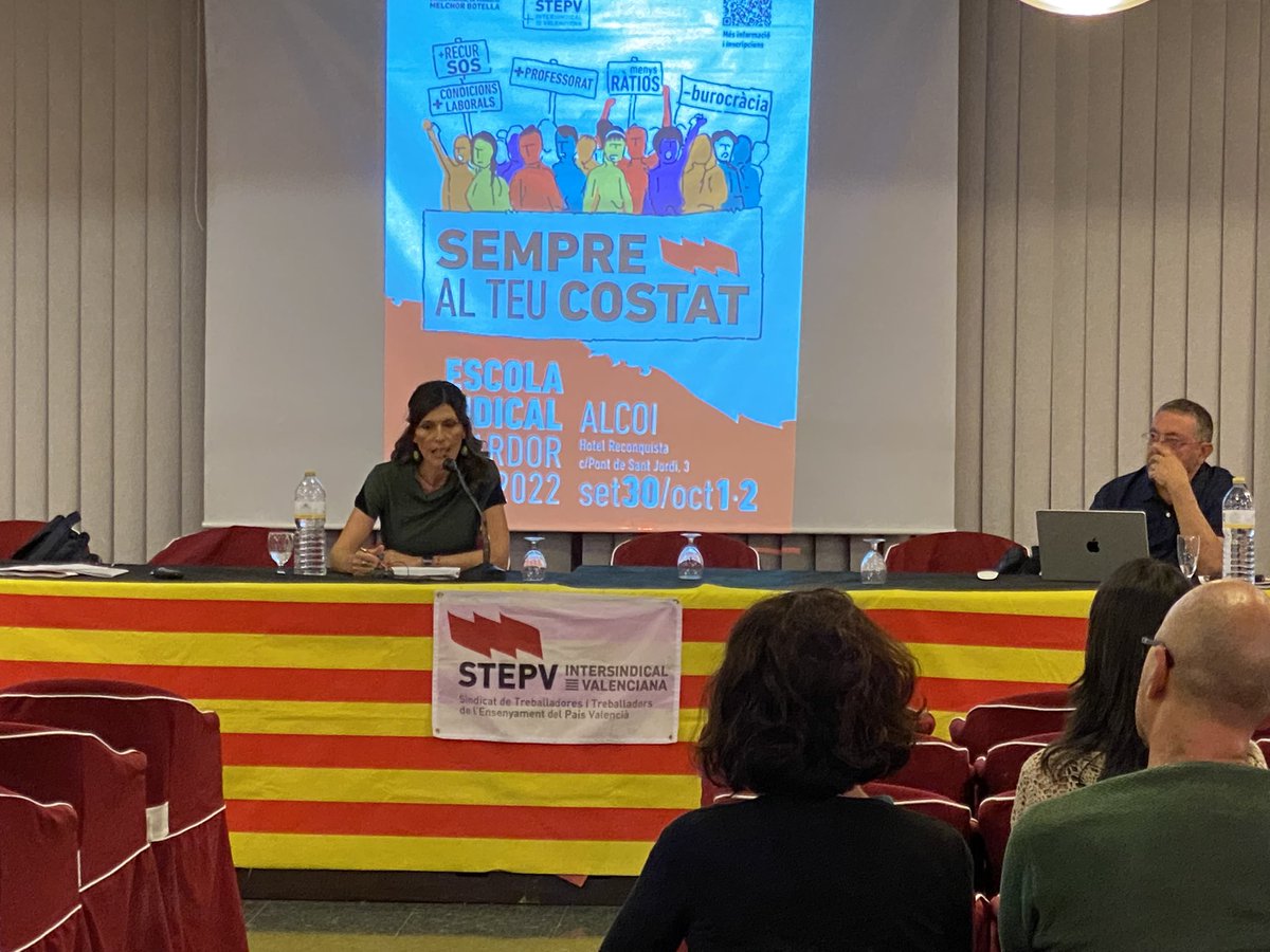 ESFMB's tweet photo. Es presenten els balanços dels tres sectors @STEPV_Iv @IntersindicalV https://t.co/GijGalqVup