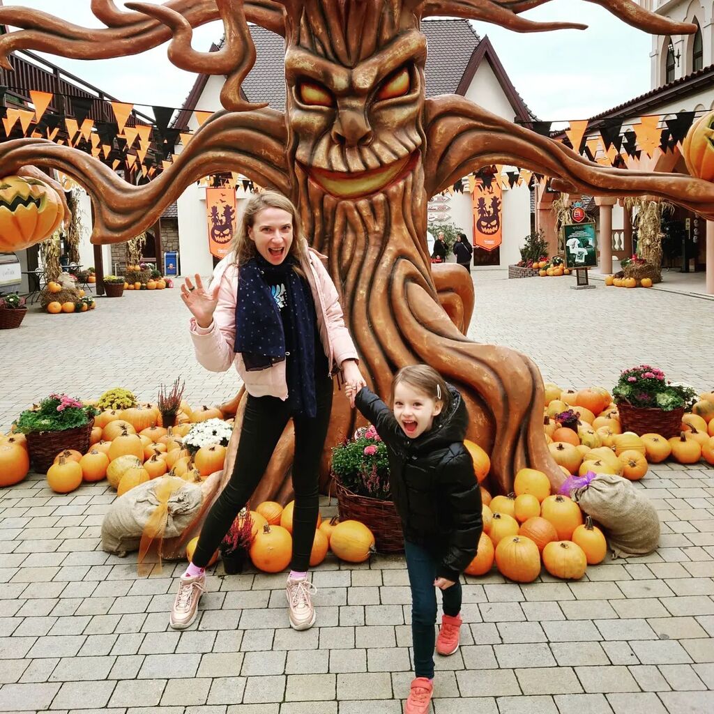 BasiaTheLegend's tweet photo. Autumn is here #jesien #halloweendecor #familytime #fun #goodtimes https://t.co/F3ikU8aQq4 https://t.co/NX0eb7Z6zA
